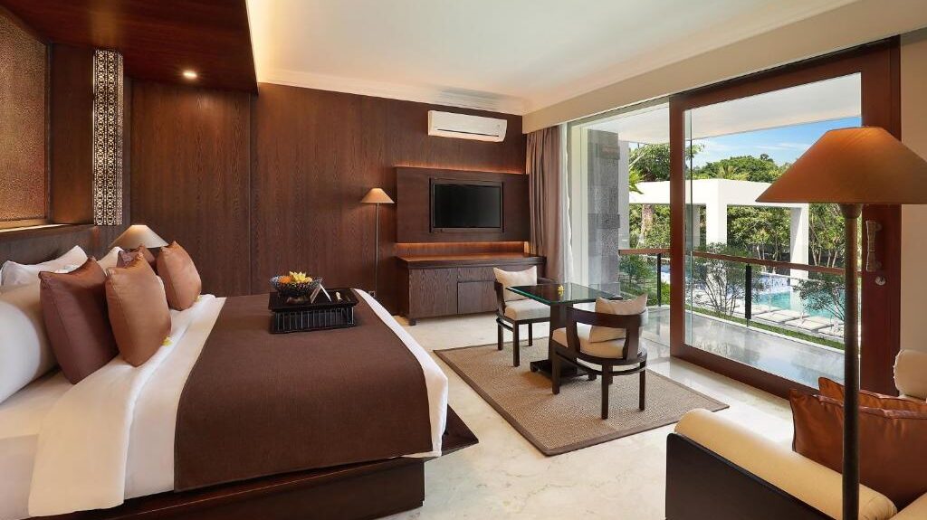 Suite Room with Balcony